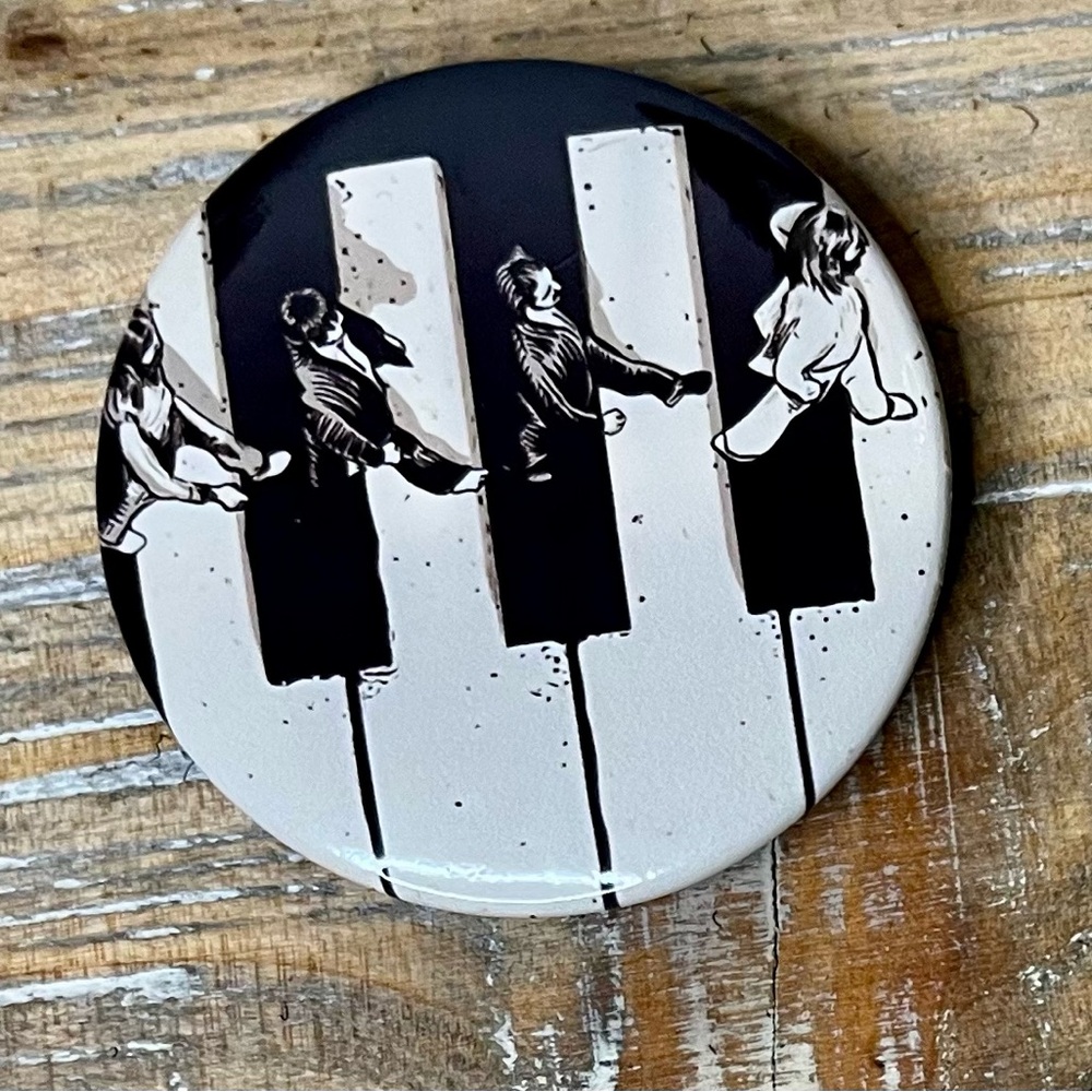 Retro Beatles Crossing Abbey Road Button Unisex